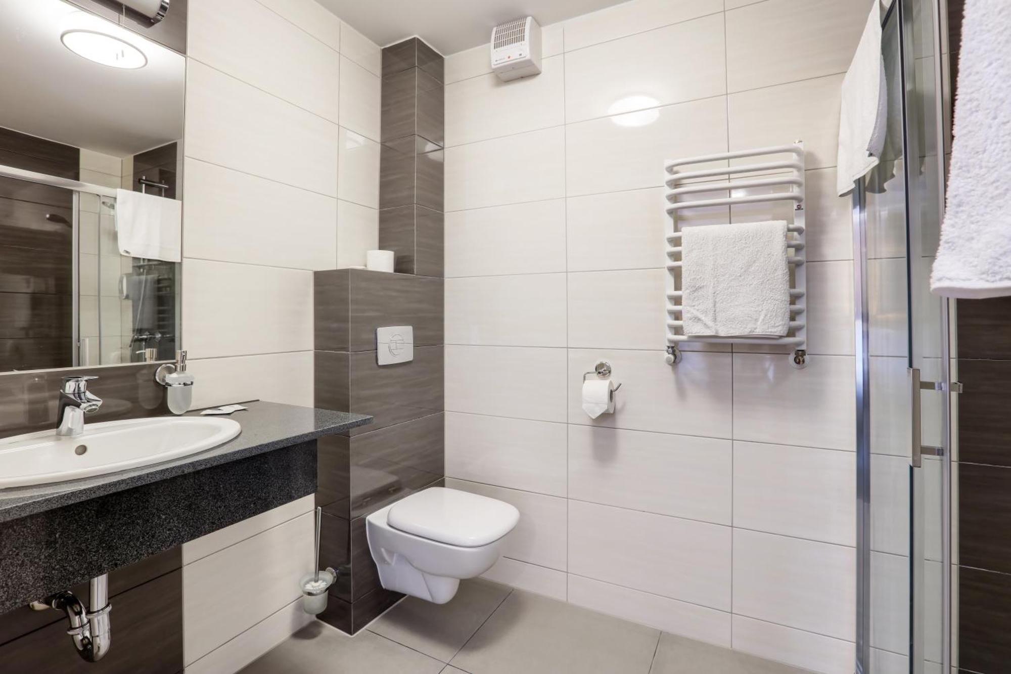 Hotel Weneda Opole Habitación foto