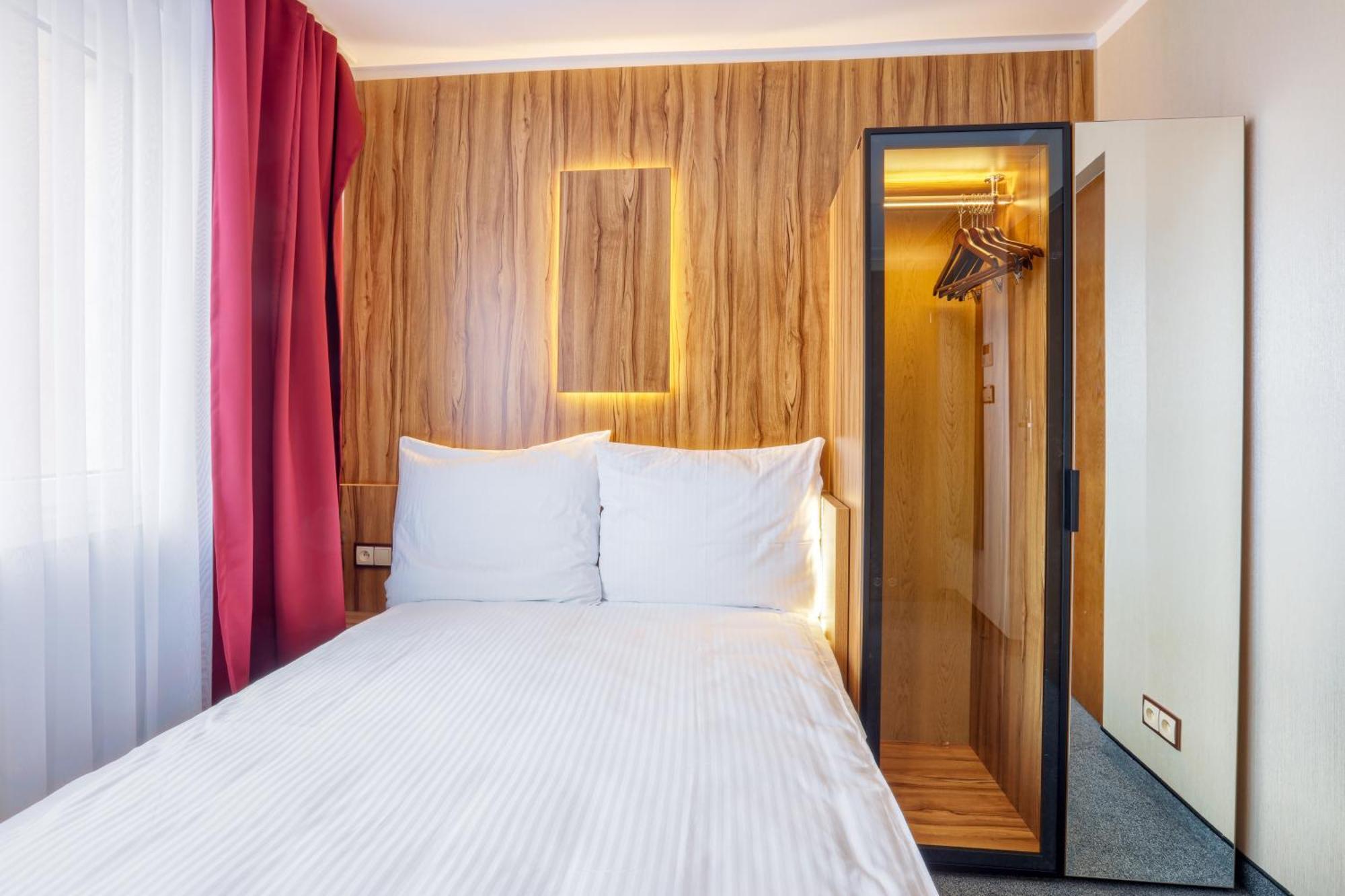 Hotel Weneda Opole Habitación foto