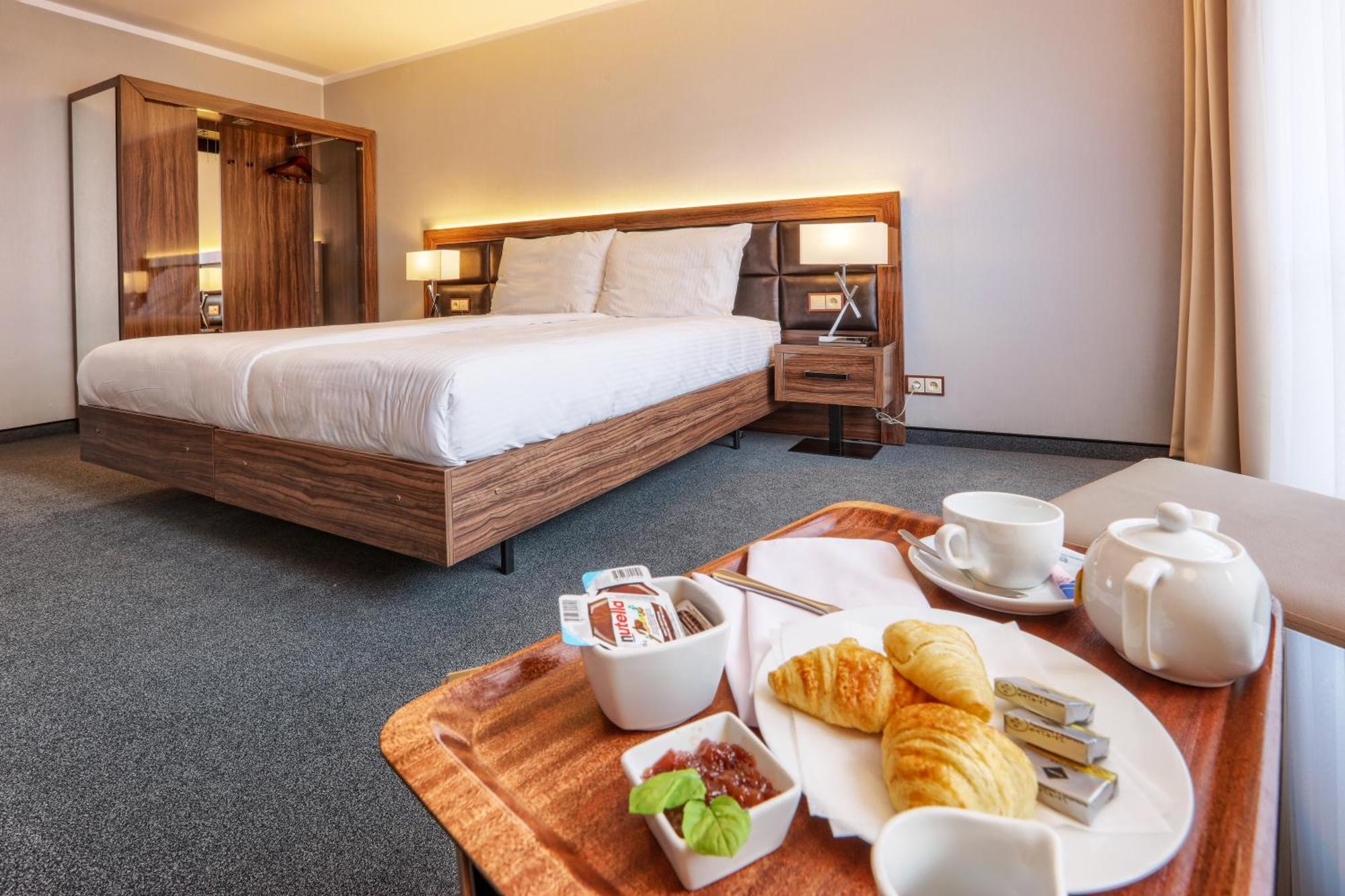 Hotel Weneda Opole Habitación foto